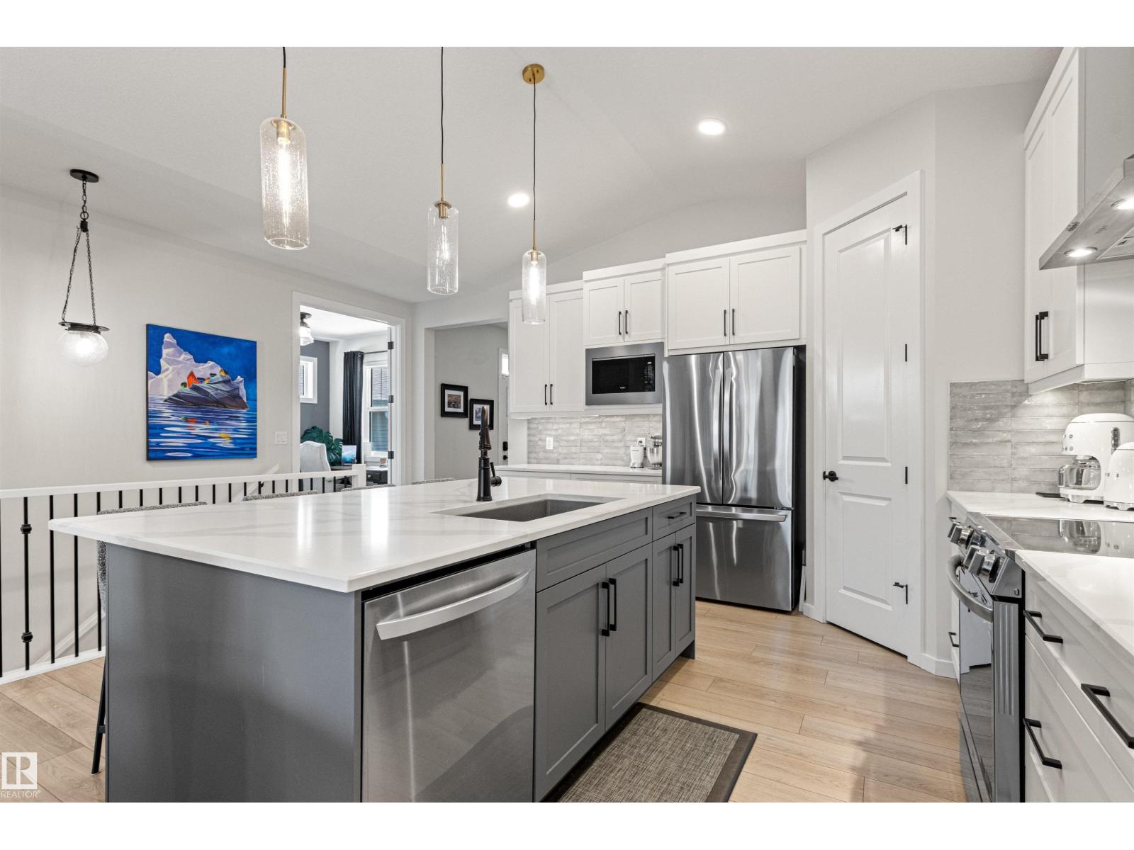 185 REDWING WD, St. Albert