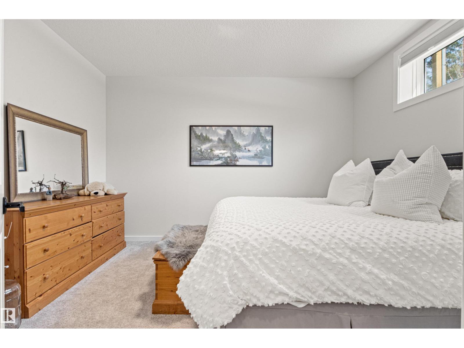 185 REDWING WD, St. Albert