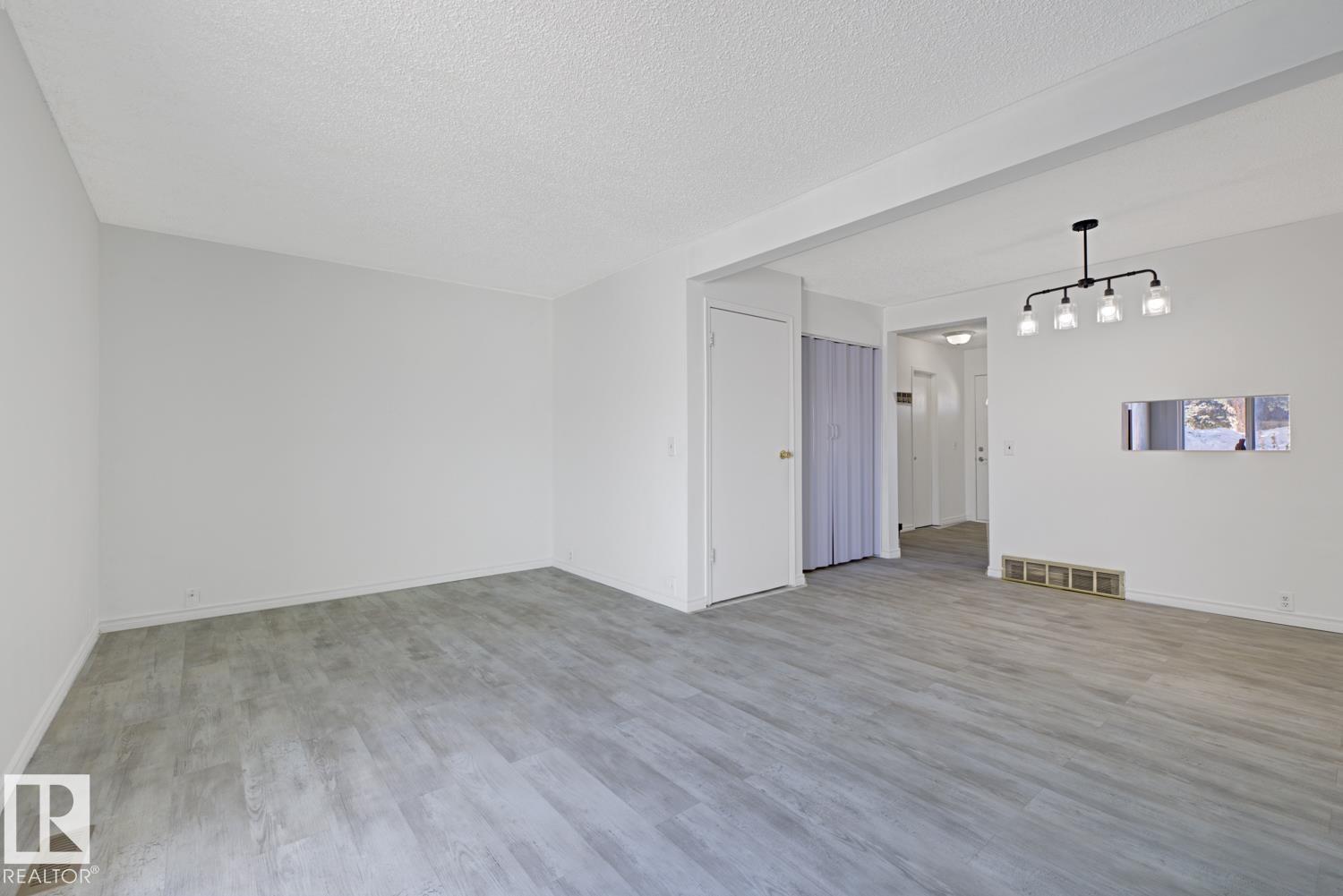 #15 9619 180 ST NW, Edmonton