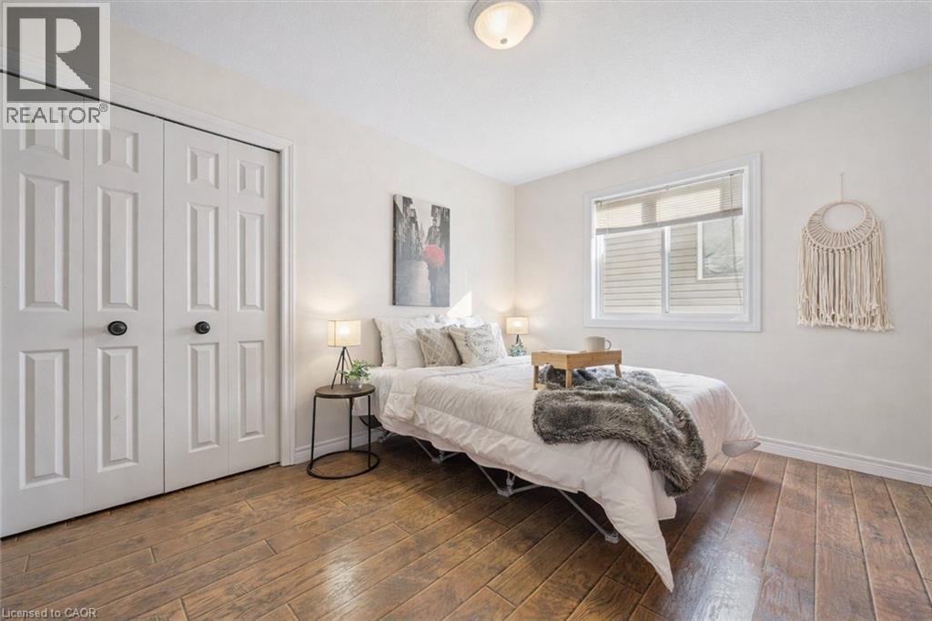 7 HEARTHBRIDGE Street - 12