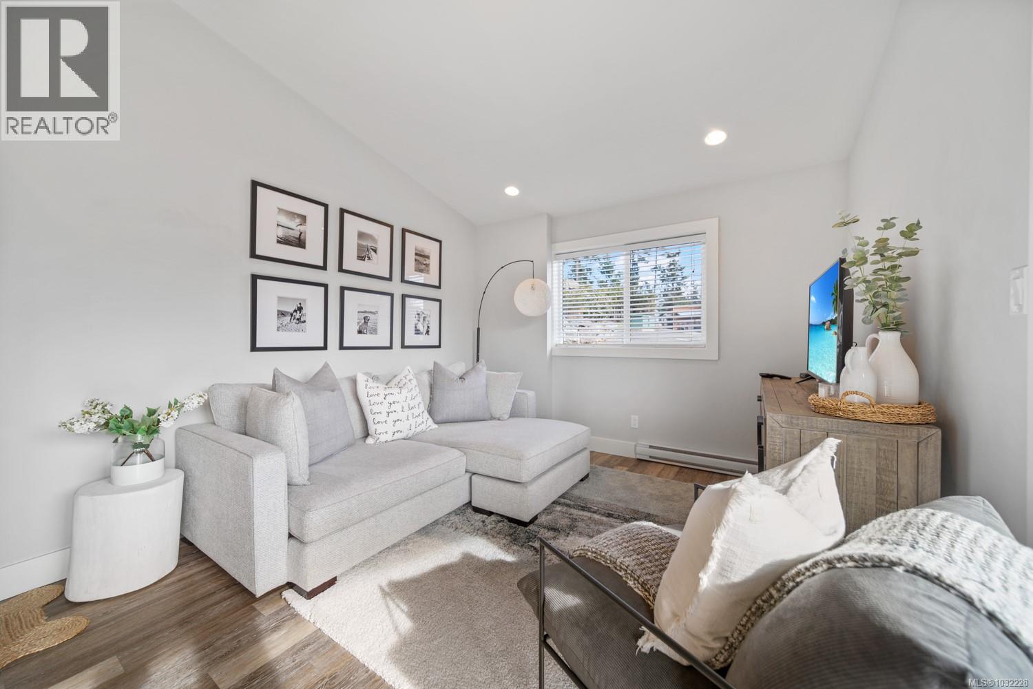 7405 COTTAGE WAY - 22