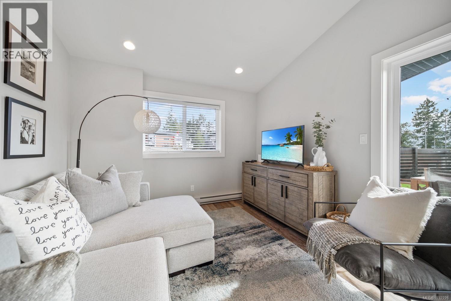 7405 COTTAGE WAY - 23