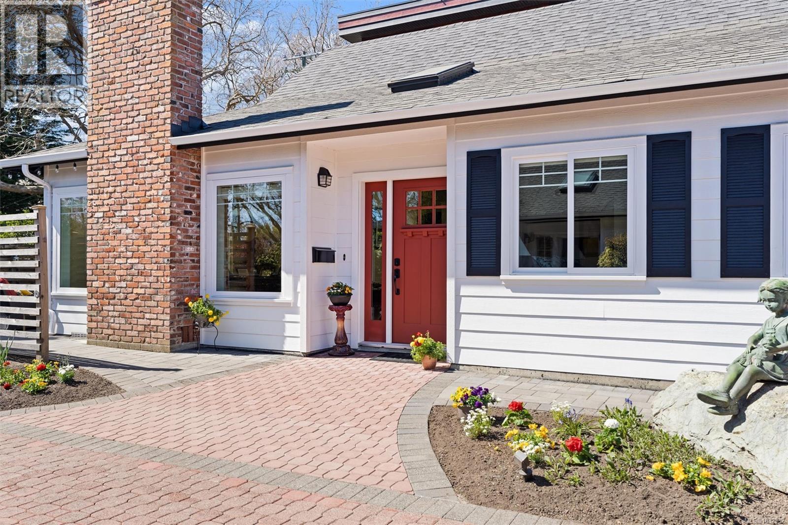  2590 Sinclair Road, Saanich