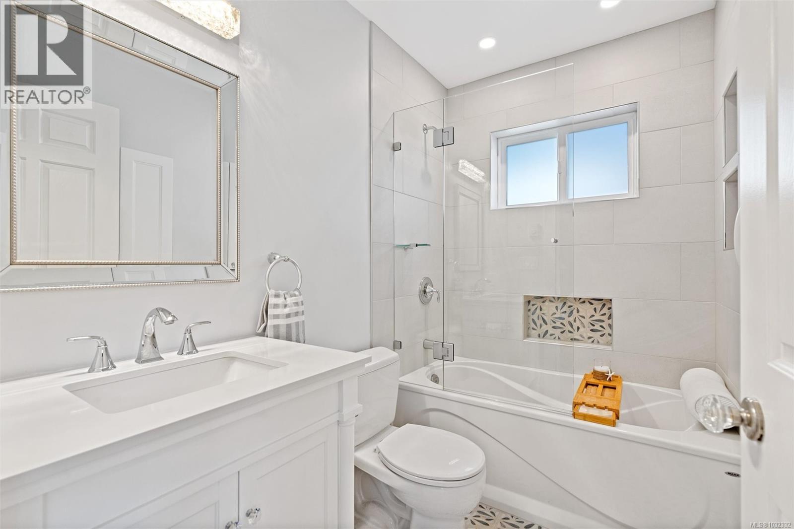  2590 Sinclair Road, Saanich