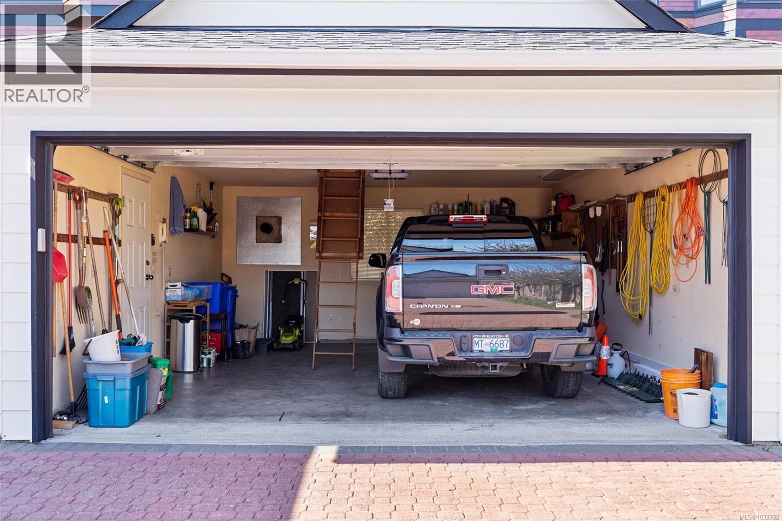  2590 Sinclair Road, Saanich