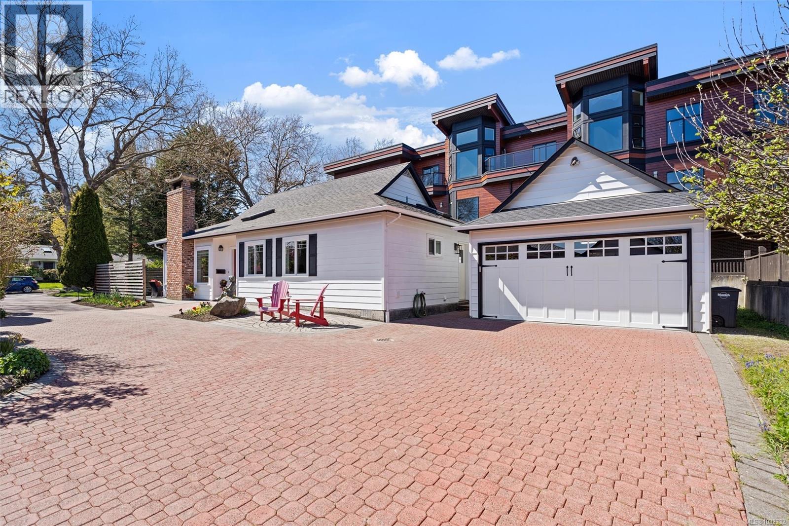  2590 Sinclair Road, Saanich