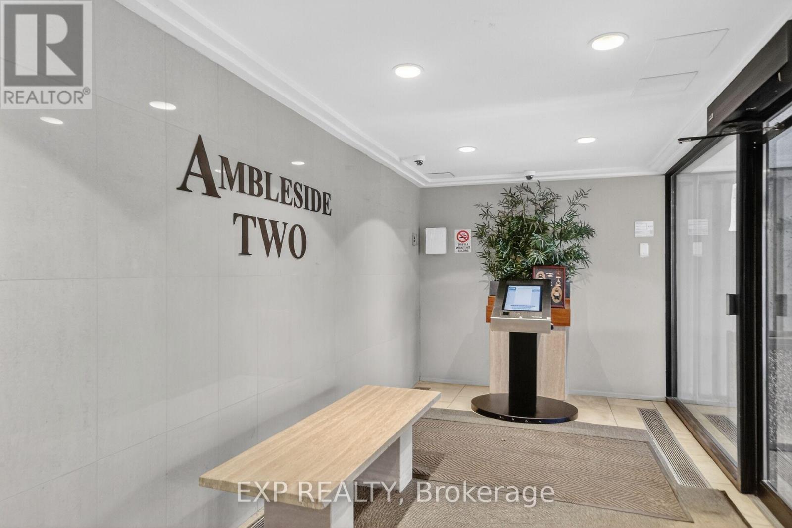 #2009 1171 AMBLESIDE DRIVE - 2