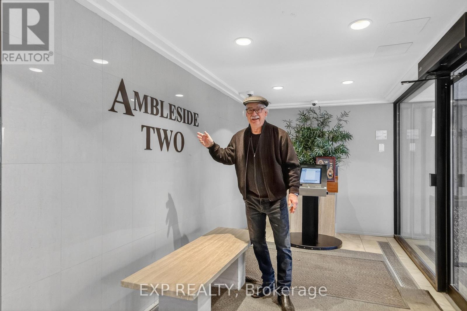 #2009 1171 AMBLESIDE DRIVE - 46