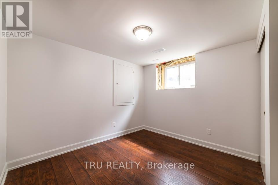 2 Bed, 1 Bath House for Rent in Ottawa – B – 2424 IRIS STREET, Ottawa – MLS# X13010118 - Image 11