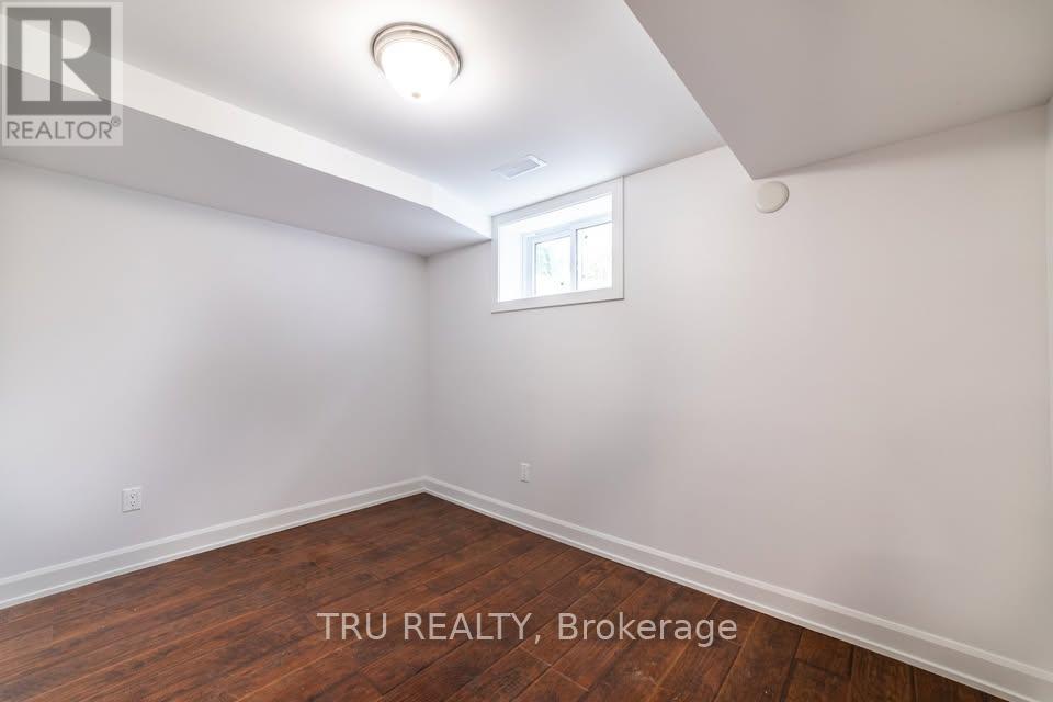 2 Bed, 1 Bath House for Rent in Ottawa – B – 2424 IRIS STREET, Ottawa – MLS# X13010118 - Image 13