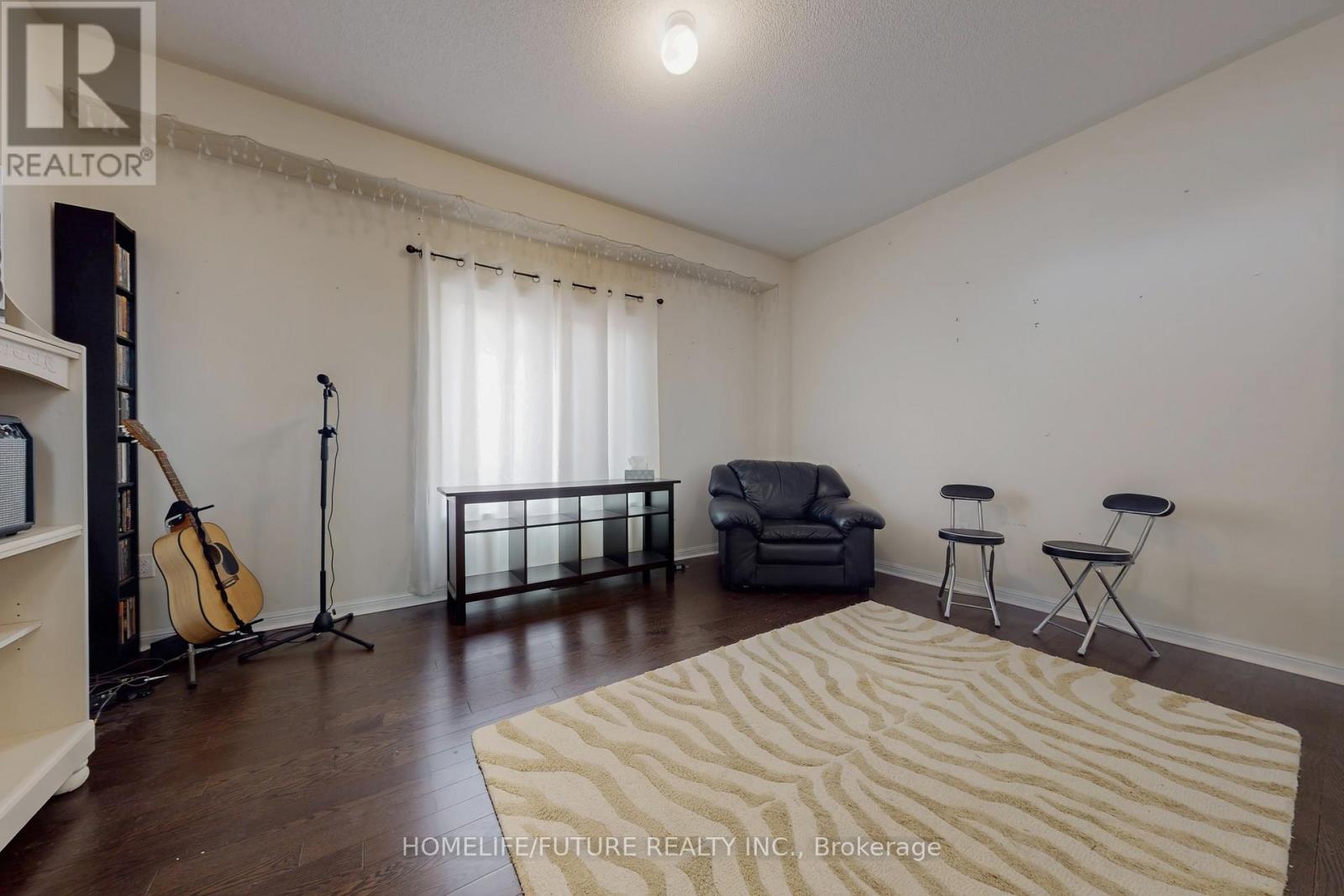 23 EDWIN CARR STREET - 2