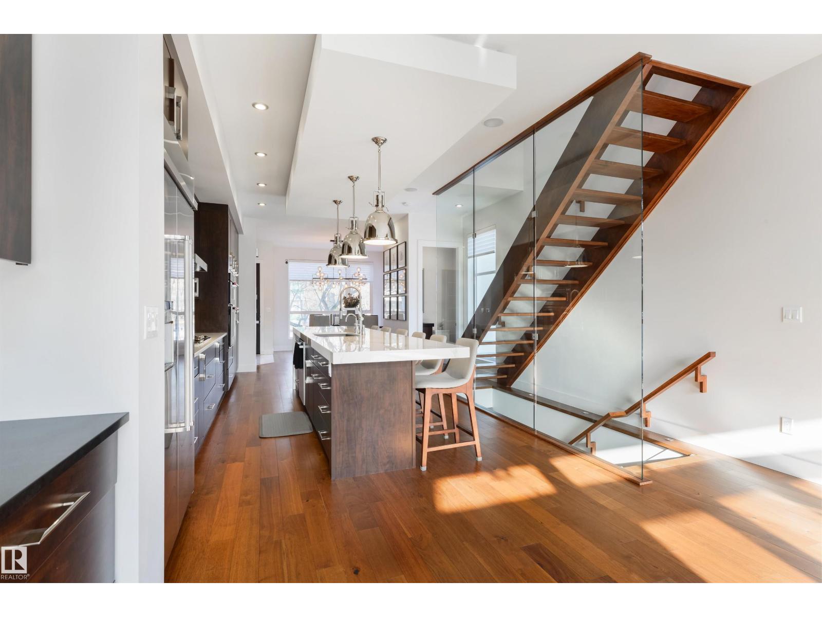 10543 128 ST NW, Edmonton