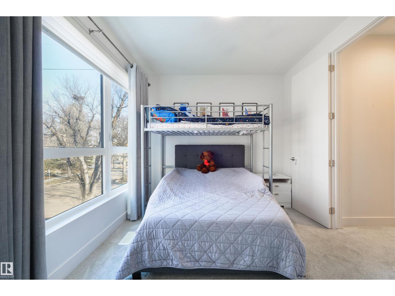 10543 128 ST NW, Edmonton