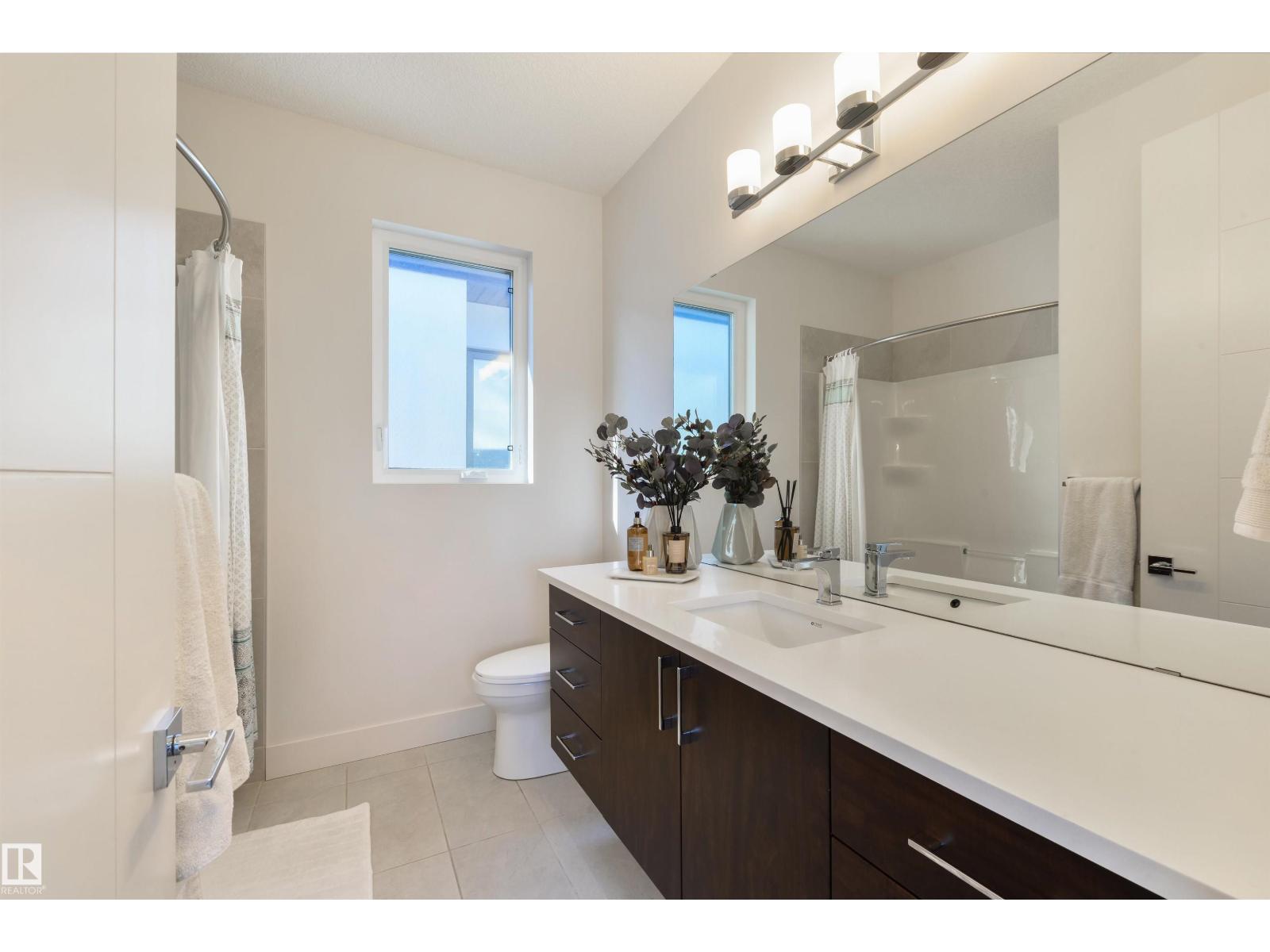 10543 128 ST NW, Edmonton