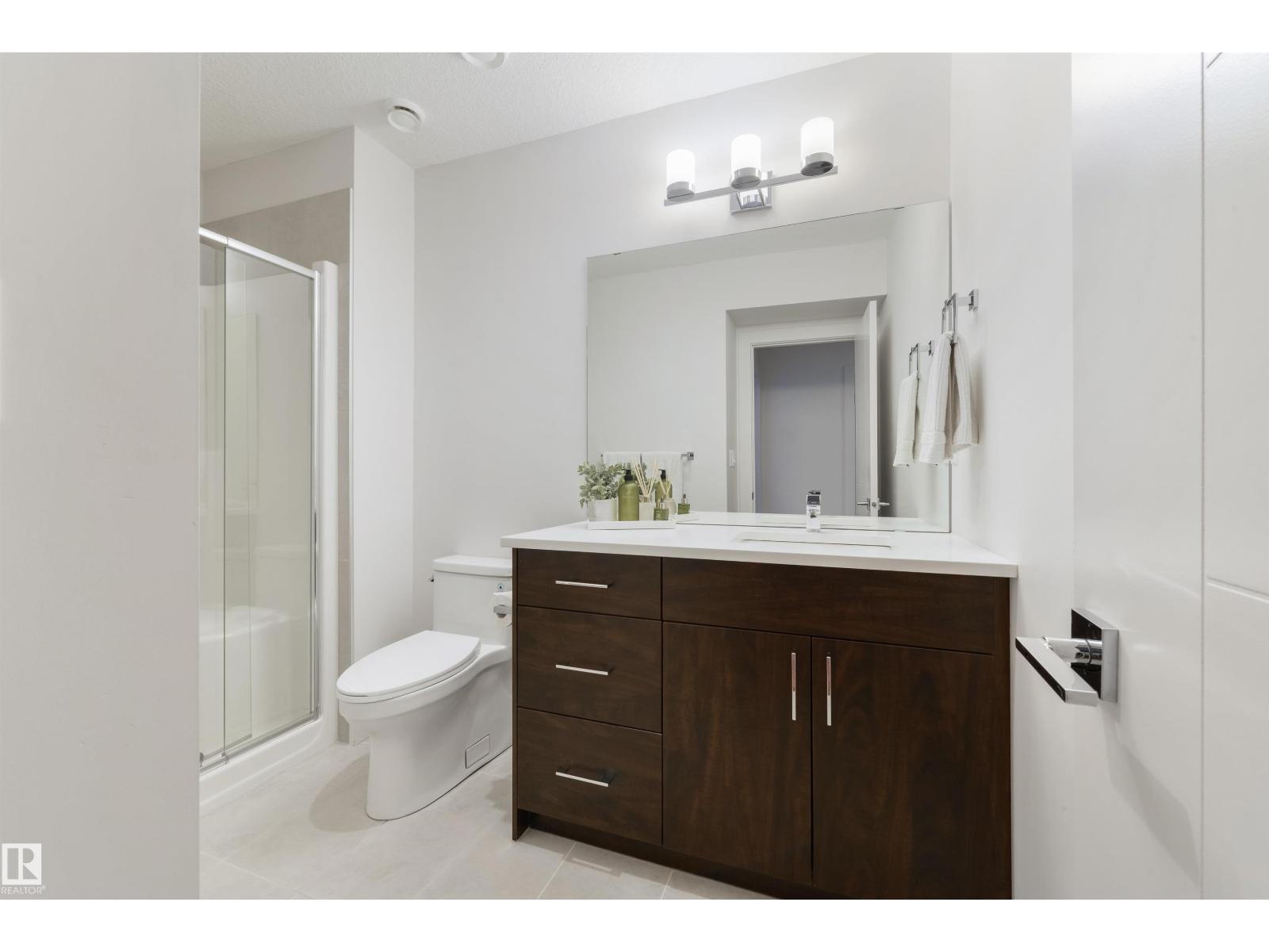 10543 128 ST NW, Edmonton