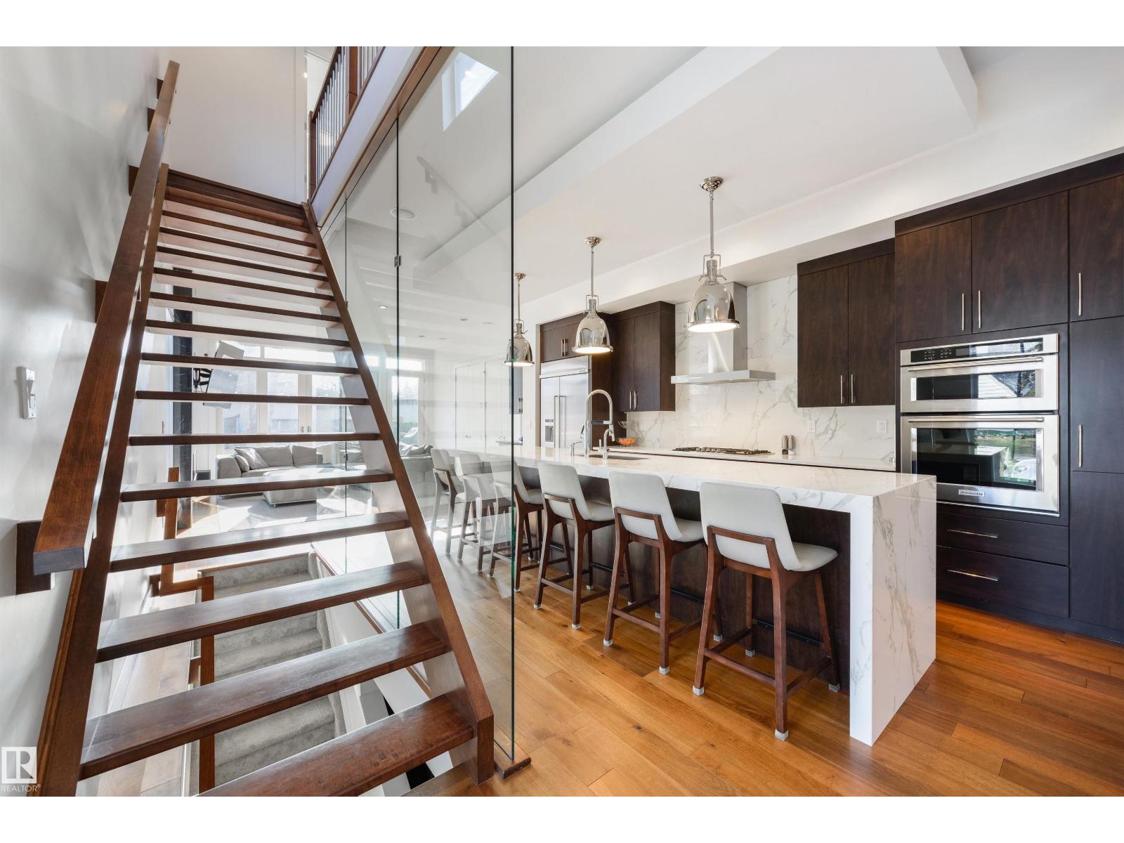 10543 128 ST NW, Edmonton