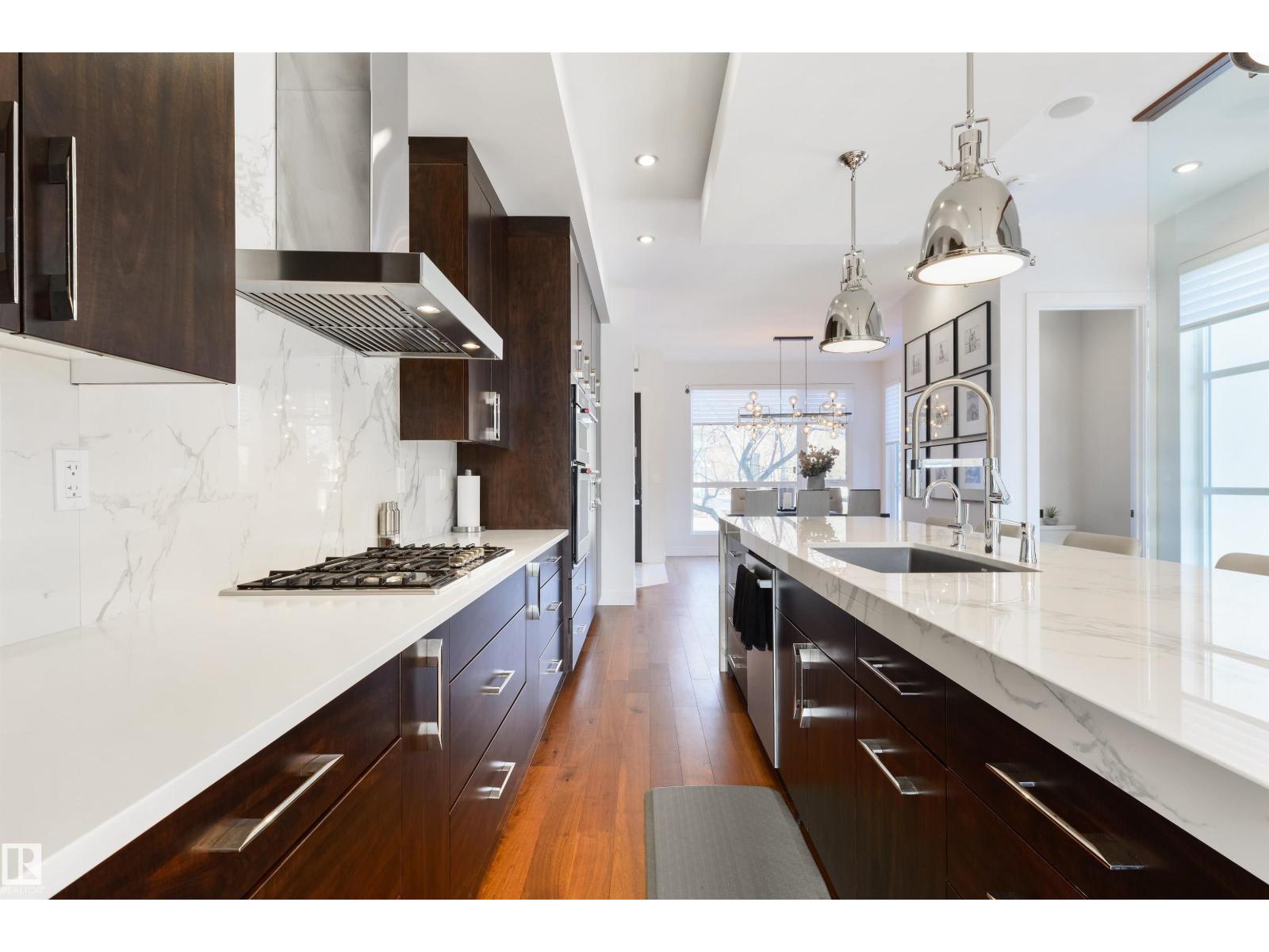 10543 128 ST NW, Edmonton