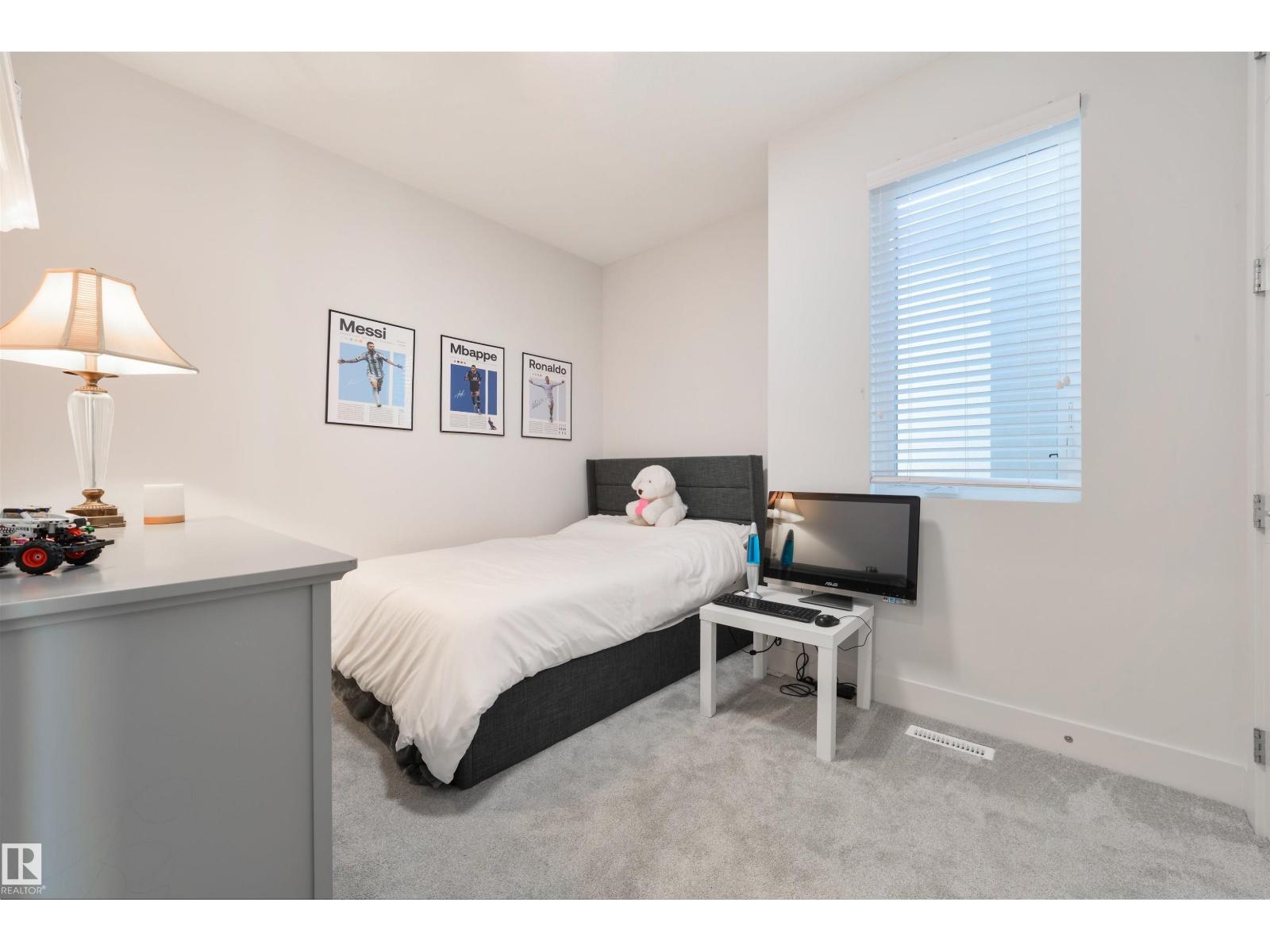 10543 128 ST NW, Edmonton