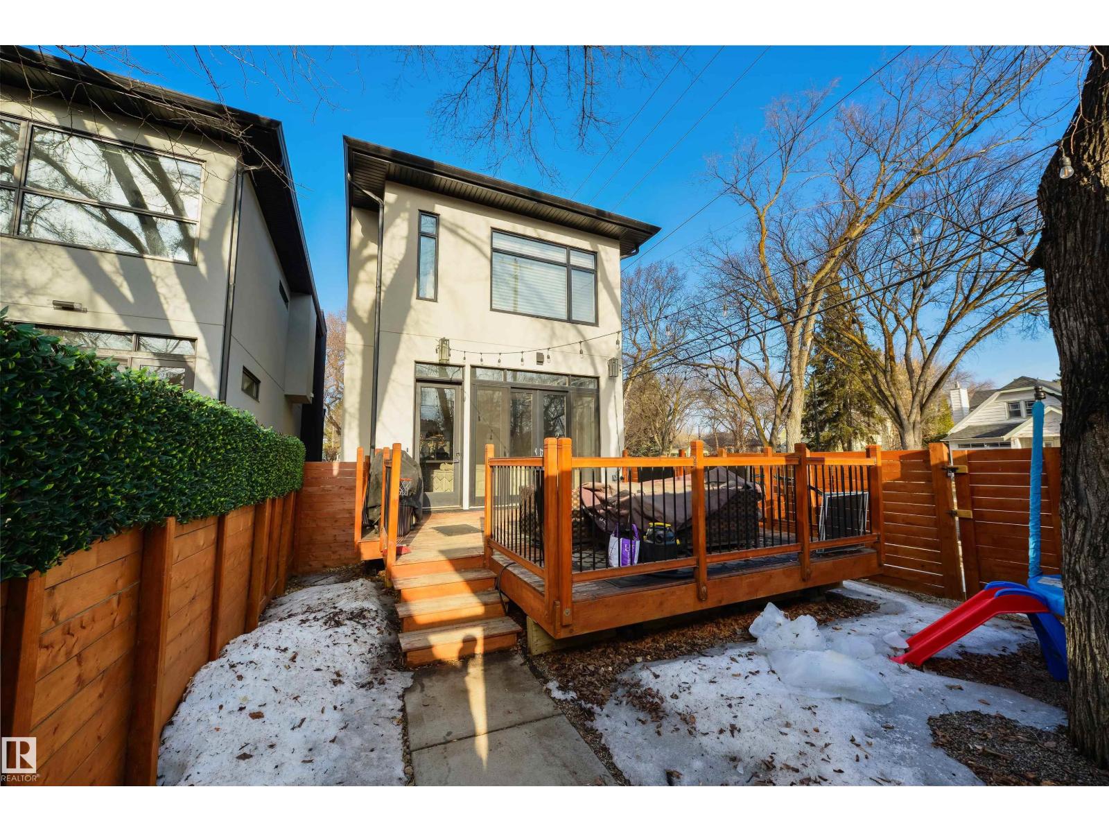 10543 128 ST NW, Edmonton