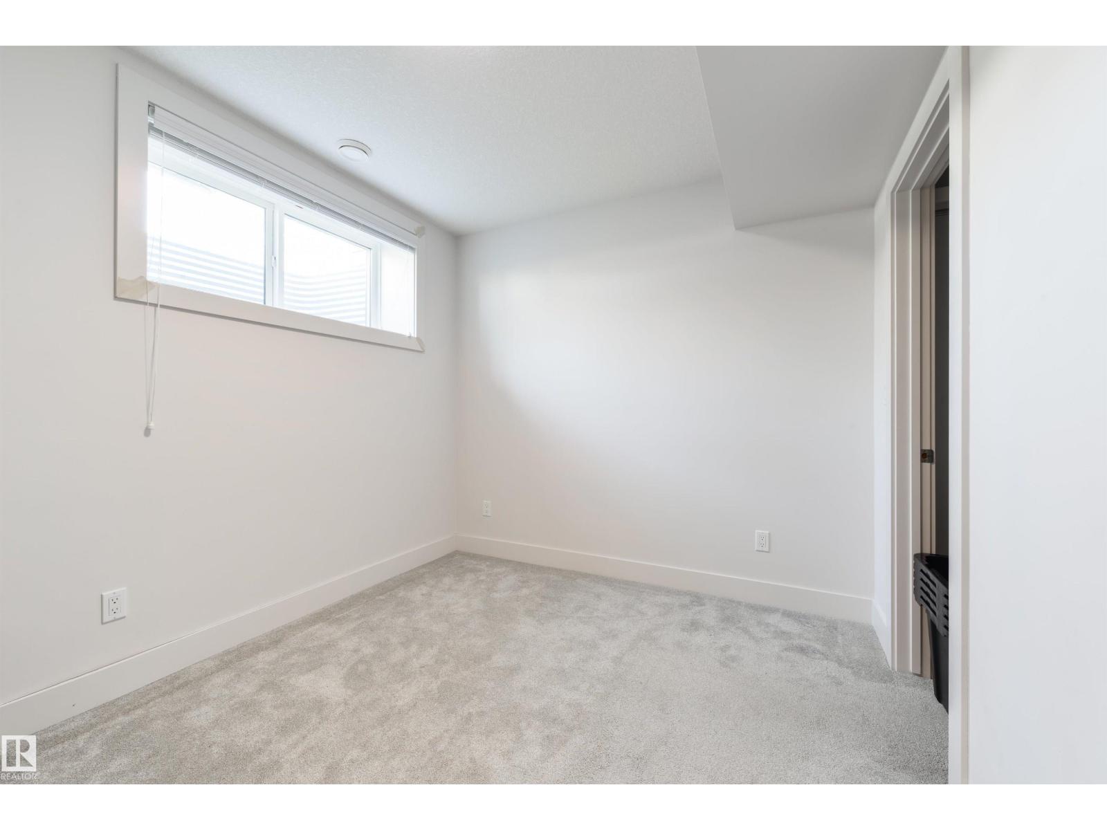 10543 128 ST NW, Edmonton