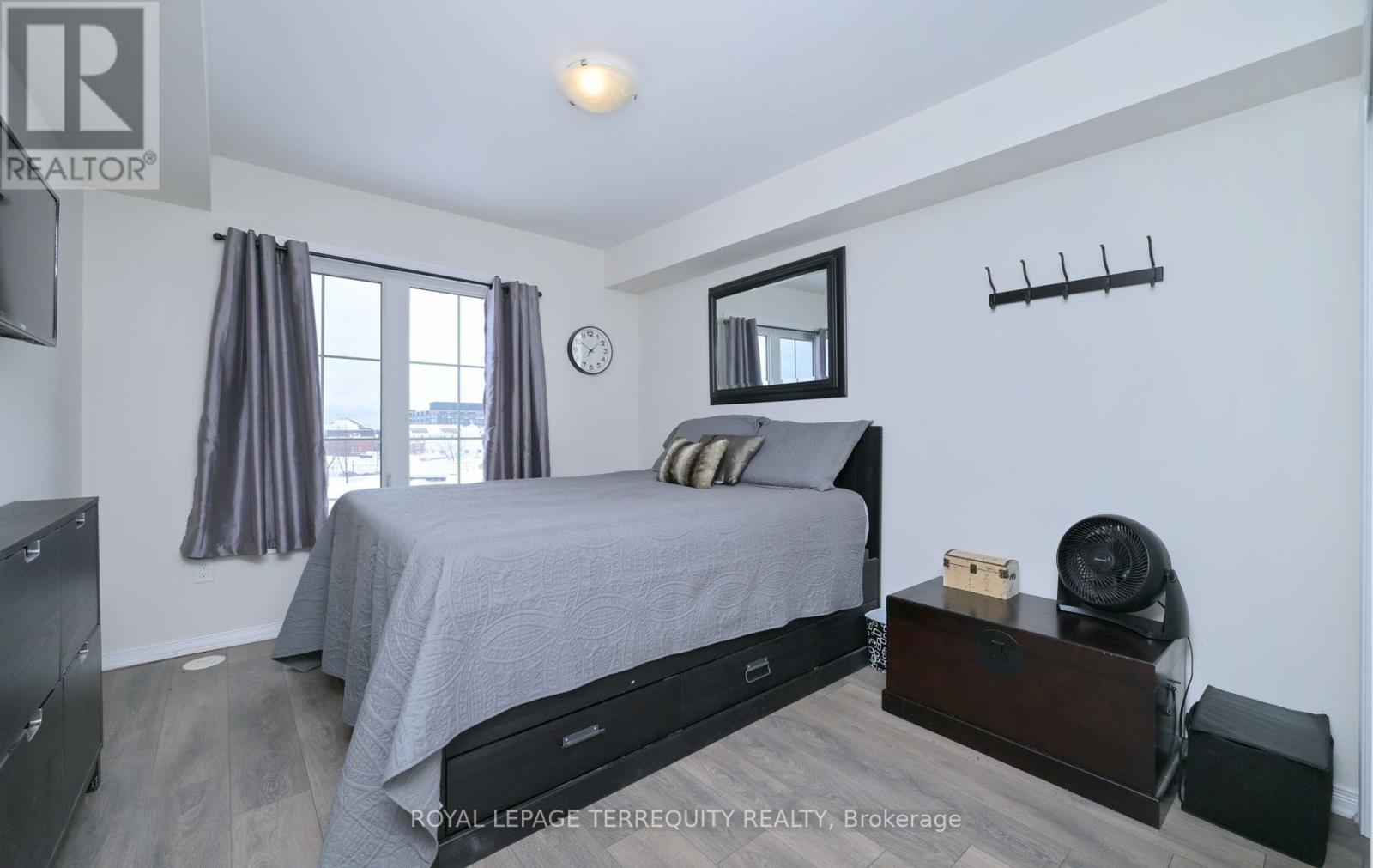 #95 2441 GREENWICH DRIVE - 13