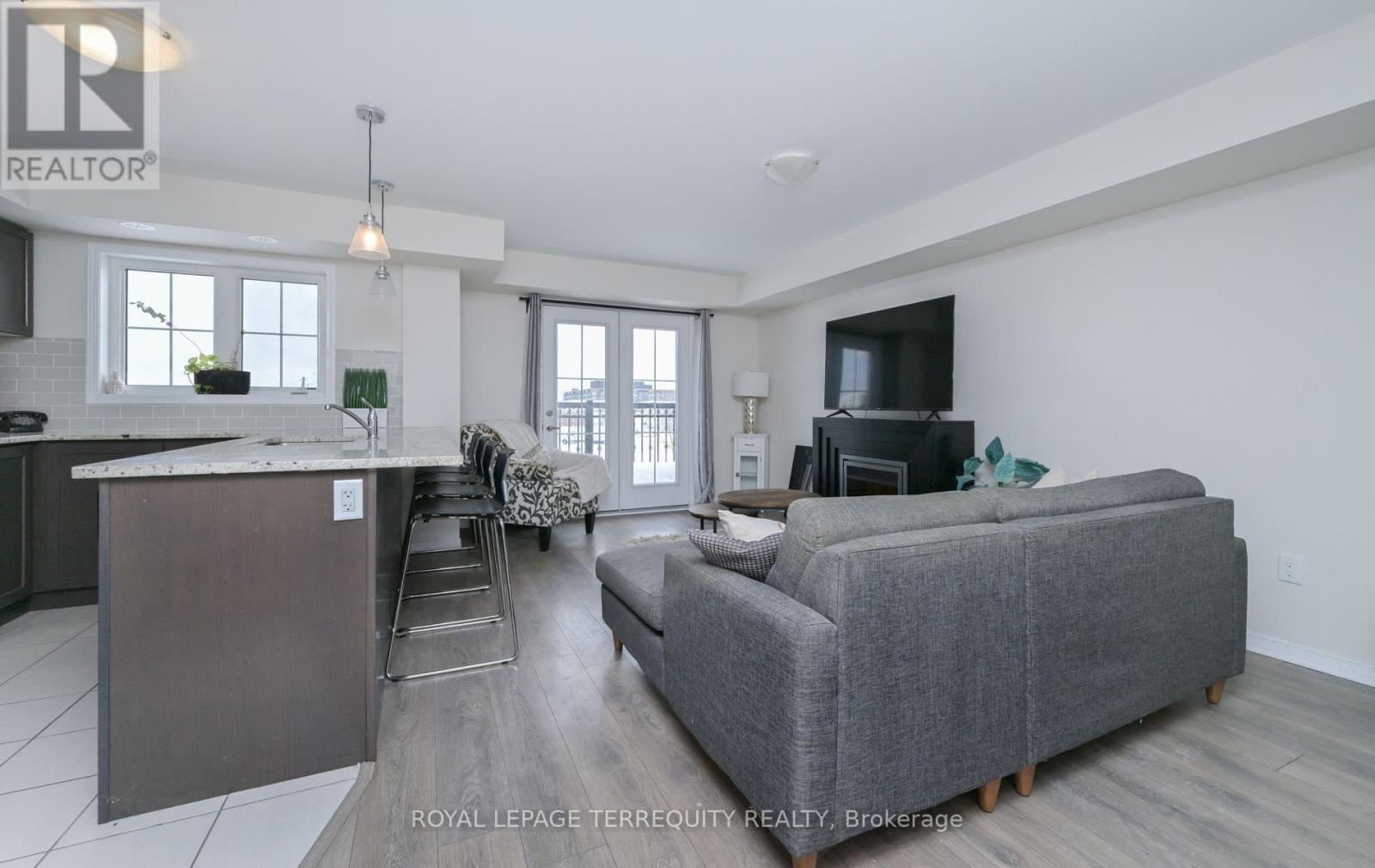 #95 2441 GREENWICH DRIVE - 8