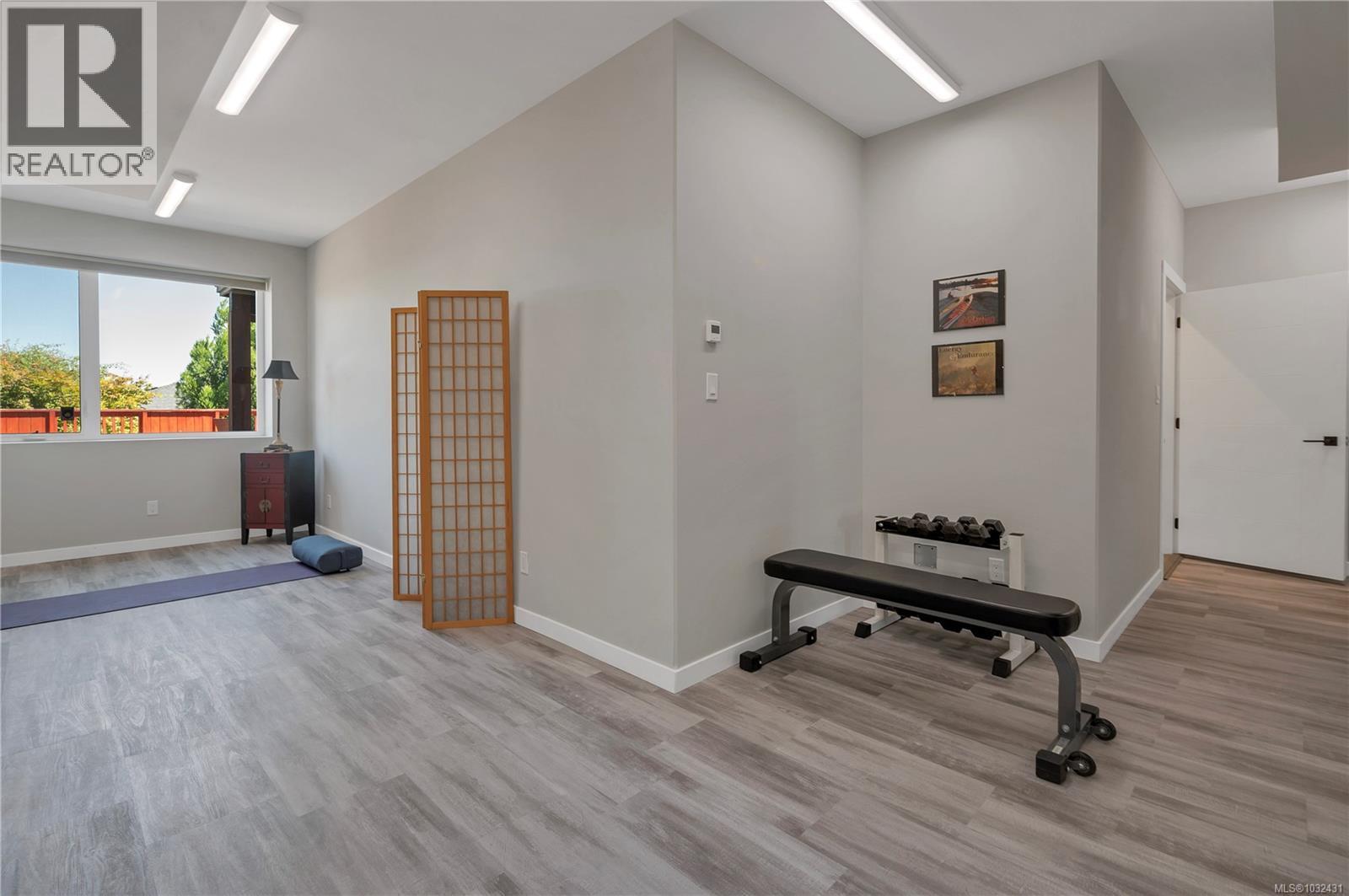 2661 SUNDERLAND RD - 42