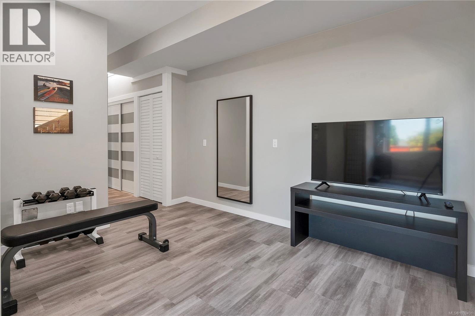 2661 SUNDERLAND RD - 43