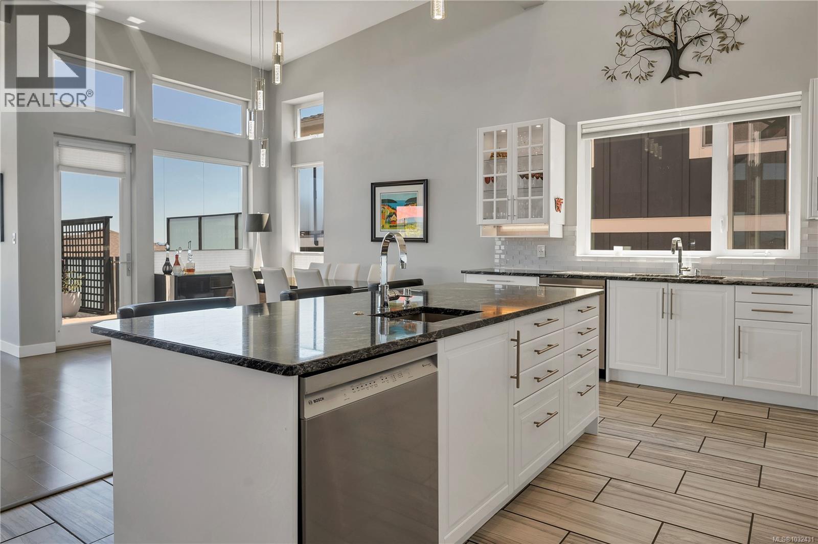 2661 SUNDERLAND RD - 7