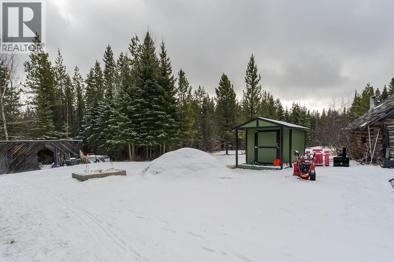 8785 LYNN DRIVE - 27