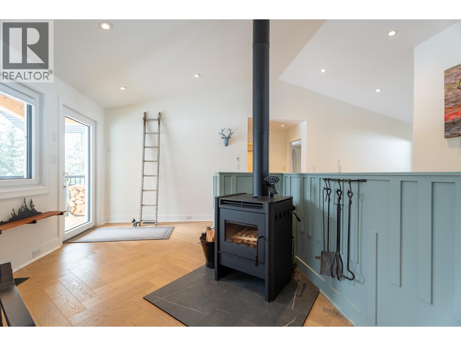 1282 FOREMAN ROAD - 9