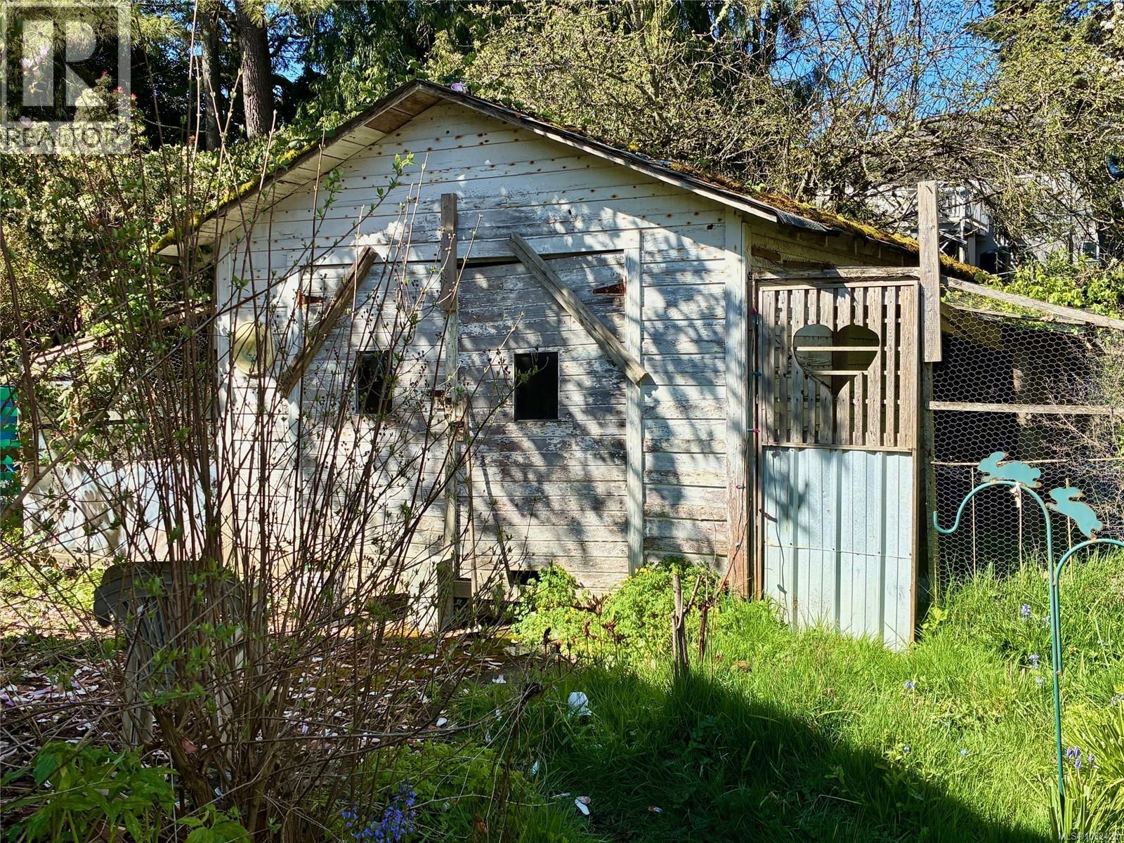  2728 Avebury Avenue, Victoria