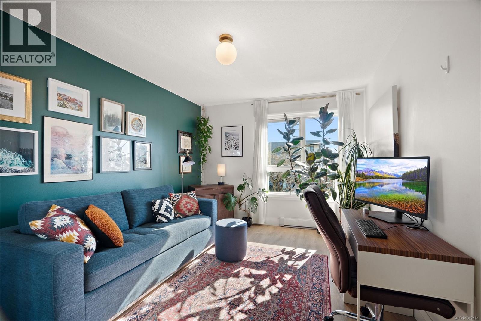 301 1024 Fairfield Road, Victoria