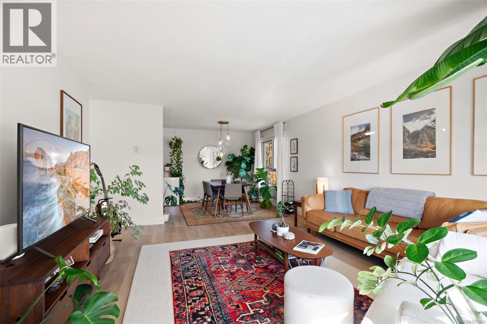 301 1024 Fairfield Road, Victoria