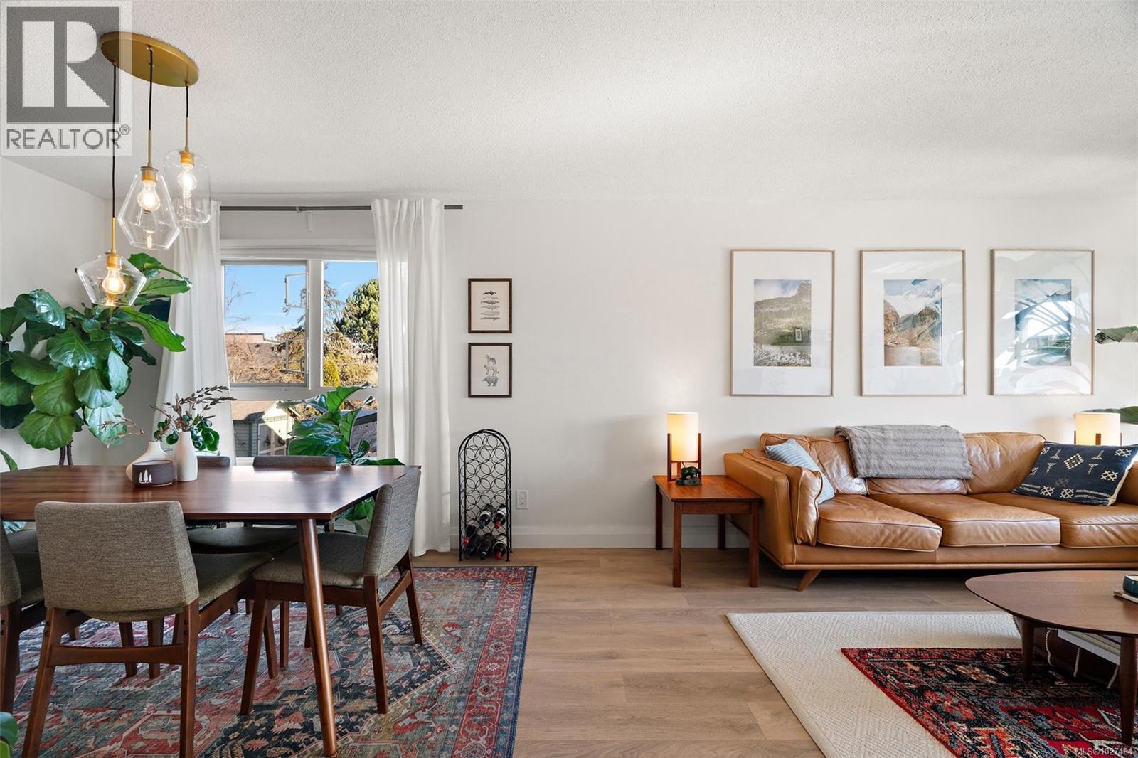 301 1024 Fairfield Road, Victoria