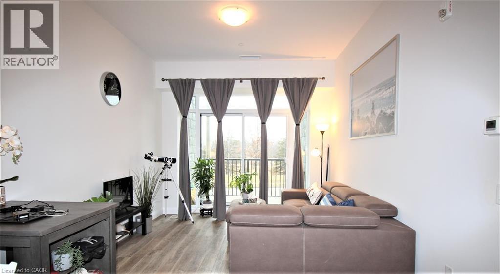 #135 1 REDFERN AVENUE - 8