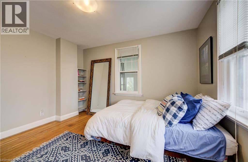 27 LOWREY Avenue S — photo 32