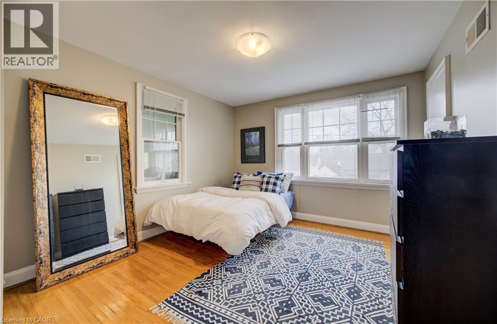 27 LOWREY Avenue S — photo 31