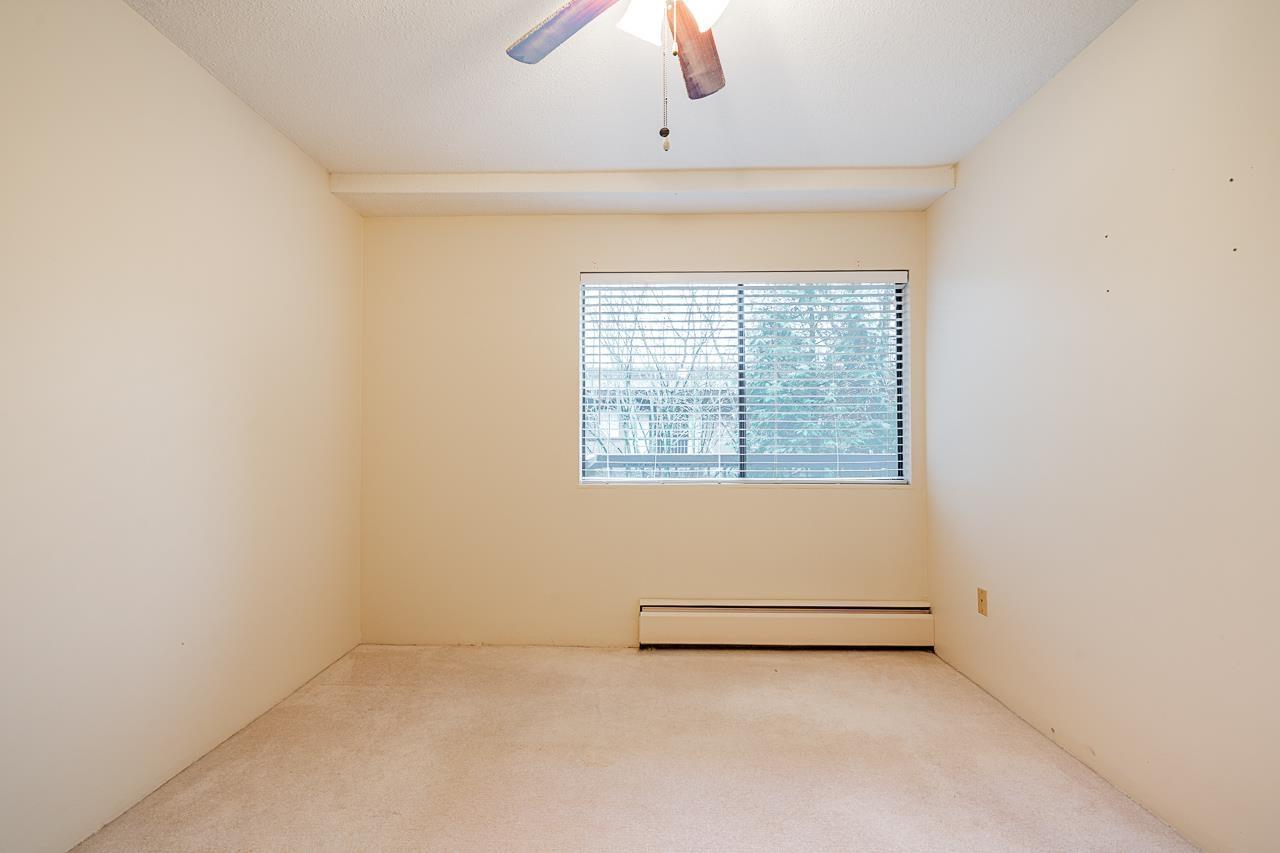 208 15020 NORTH BLUFF ROAD, White Rock