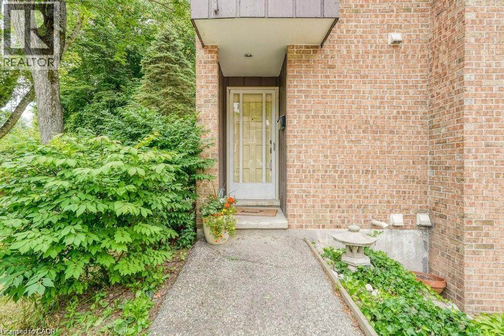 220 SALISBURY Avenue Unit# 29, Cambridge, Ontario, N1S1K5 — Photo 3