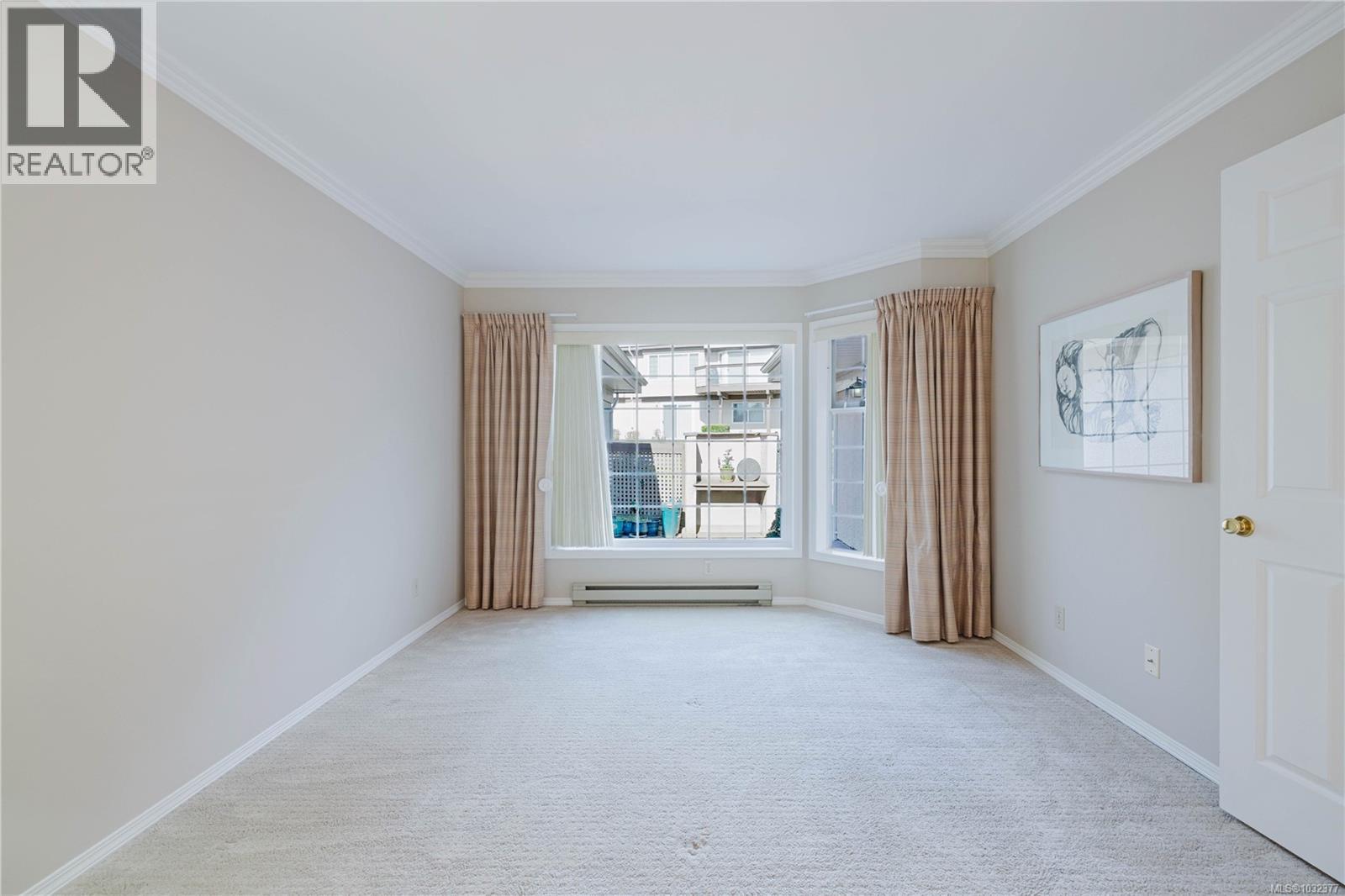 4 901 Kentwood Lane, Saanich