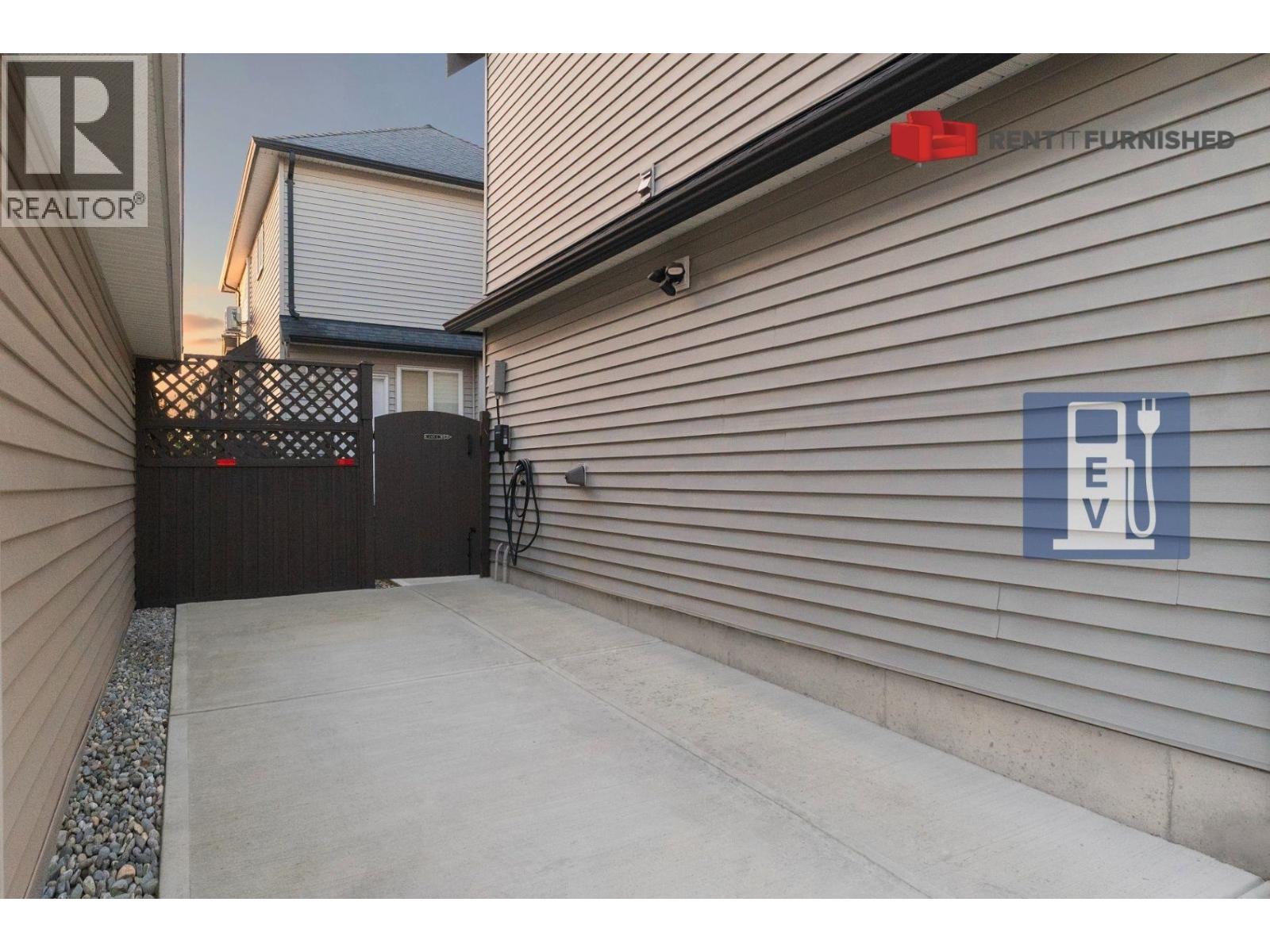 3 Bed, 2 Bath House for Rent in Vancouver – A 6796 191A STREET, Vancouver - Image 22
