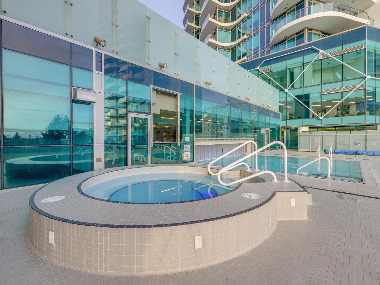 604 1501 FOSTER STREET, White Rock