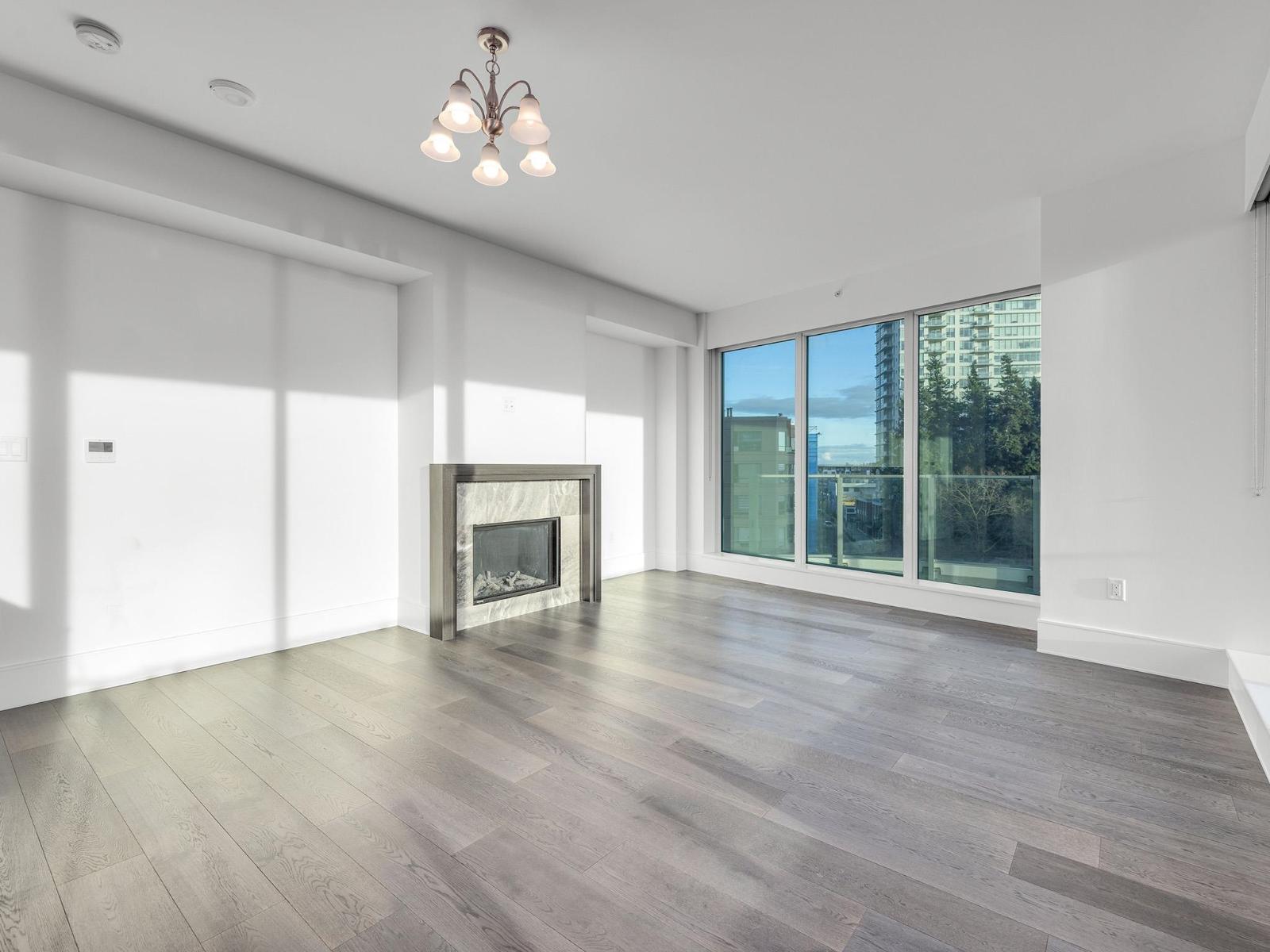 604 1501 FOSTER STREET, White Rock