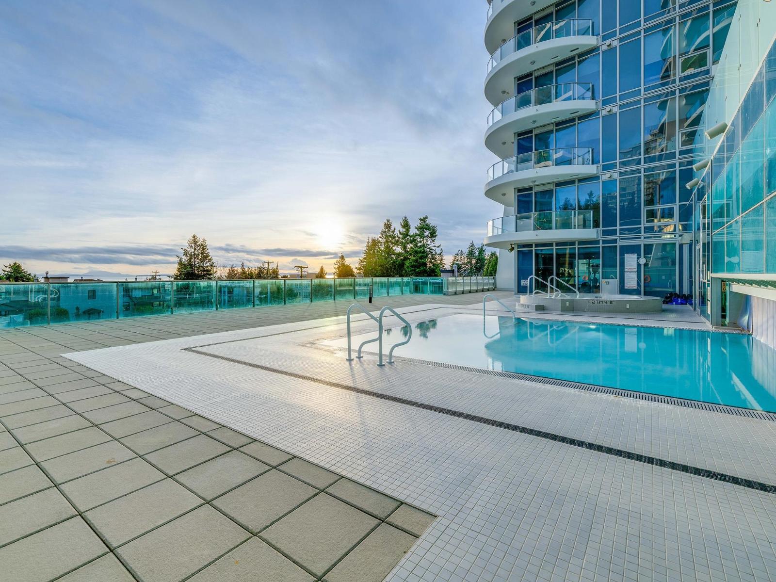 604 1501 FOSTER STREET, White Rock