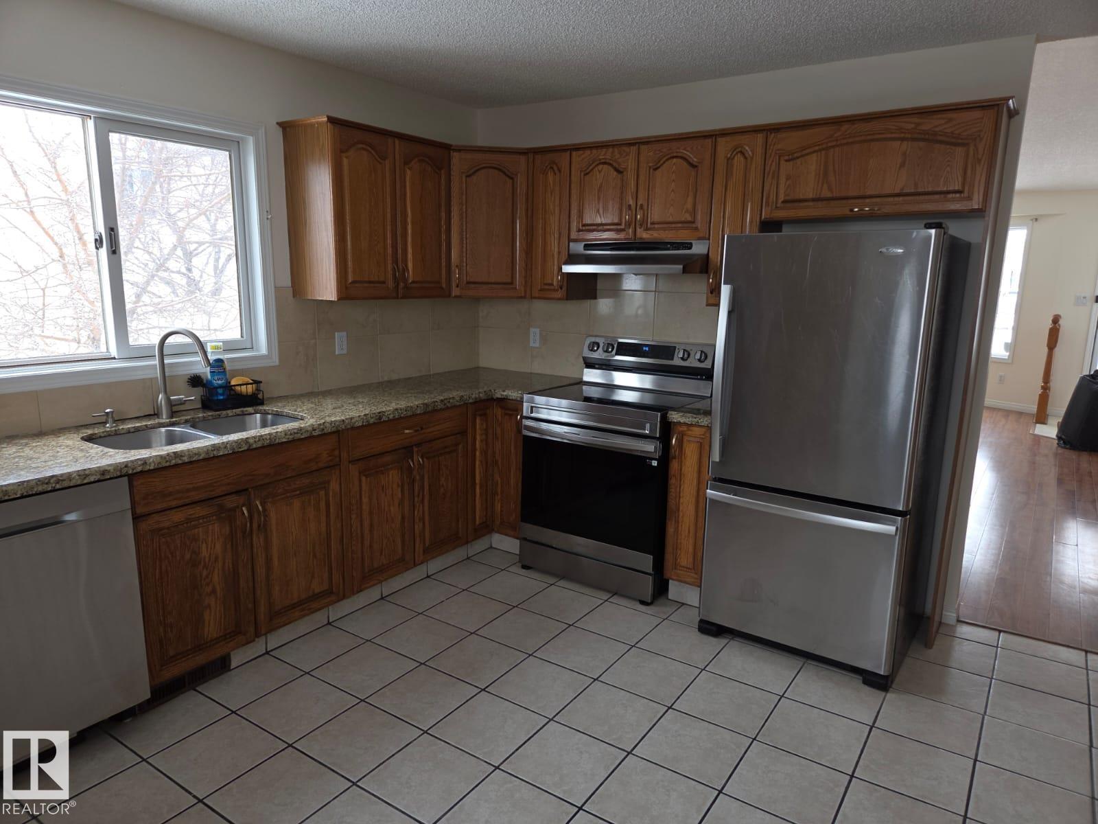 6520 154 AV NW - 15