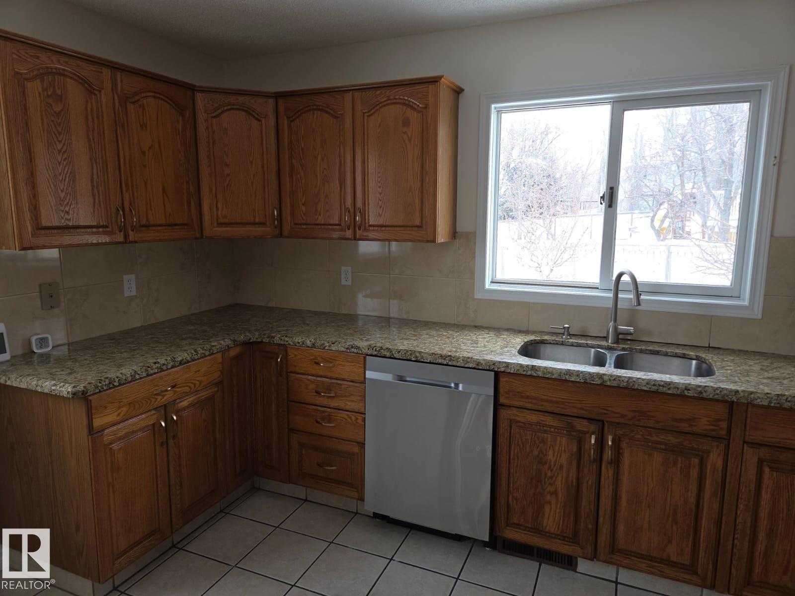 6520 154 AV NW - 16