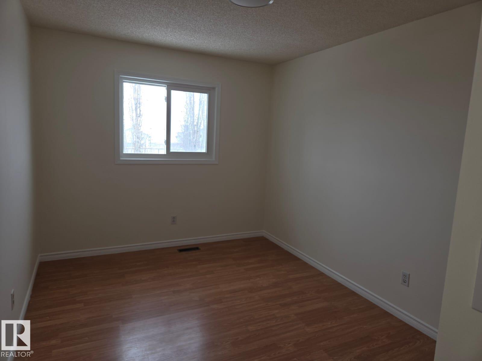 6520 154 AV NW - 32