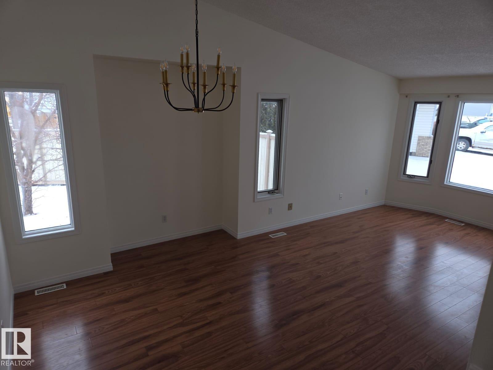 6520 154 AV NW - 6
