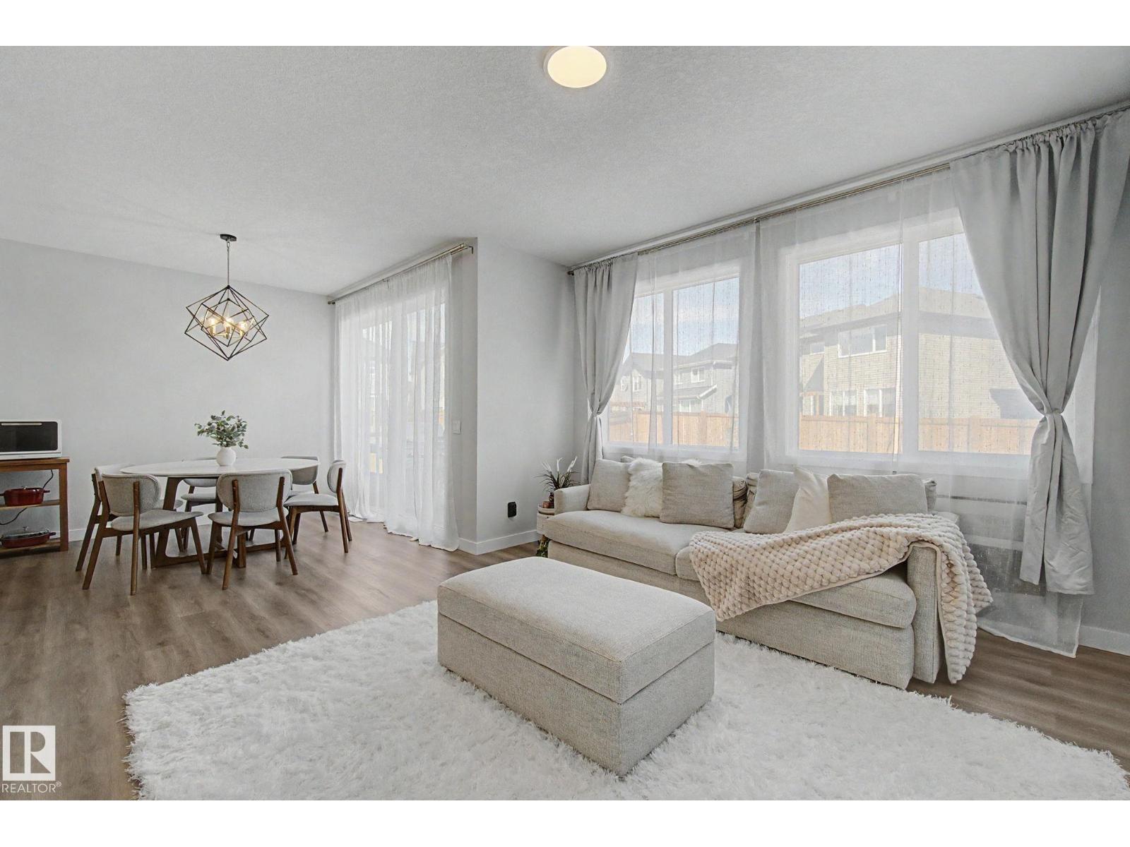 2721 DONAGHEY CR SW, Edmonton